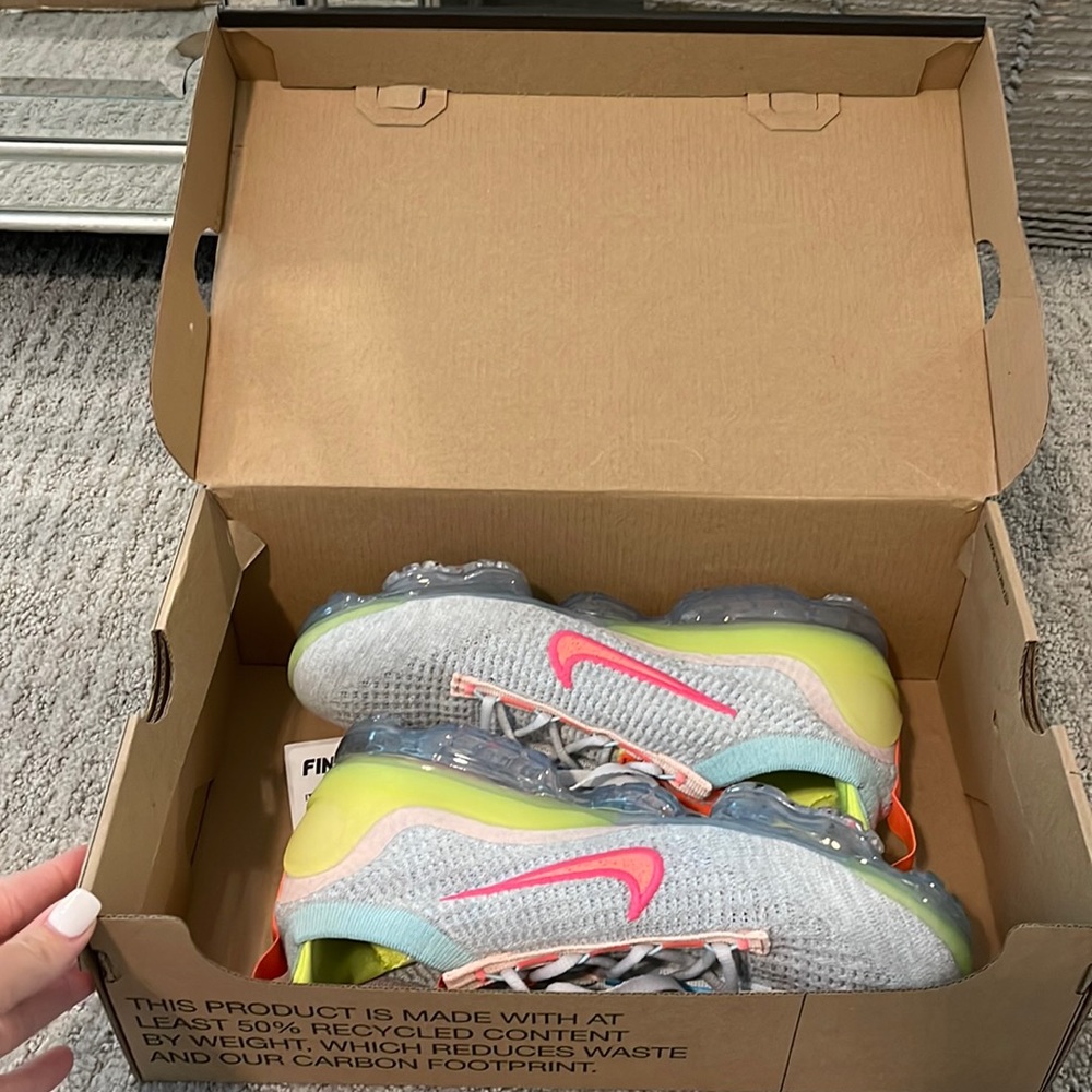 Nike Vapormax 2021 Photon Dust / Hyper Pink